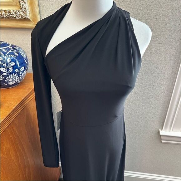 NWT Betsy & Adam Long Jersey Asymmetrical Sleeve Gown - Picture 6 of 10